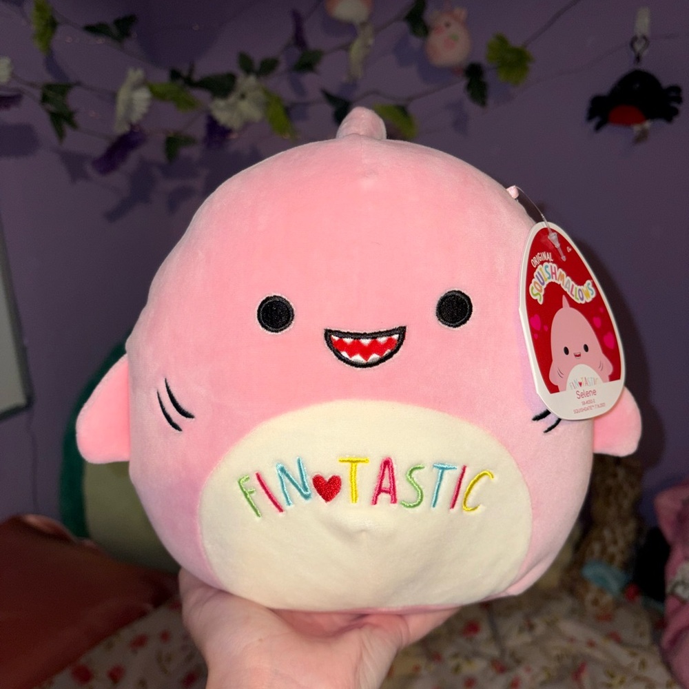8” selene the shark squishmallow